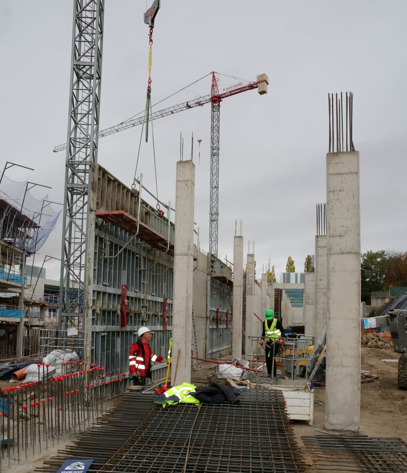 Fotos de la visita de la ministra a las obras de las viviendas colaborativas