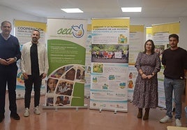 Inauguración de la exposición 'Mujeres que lideran el cambio', que puede visitarse en Íscar hasta el 31 de octubre.