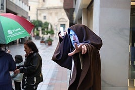 Los protagonistas de Star Wars desafían a la lluvia en Palencia