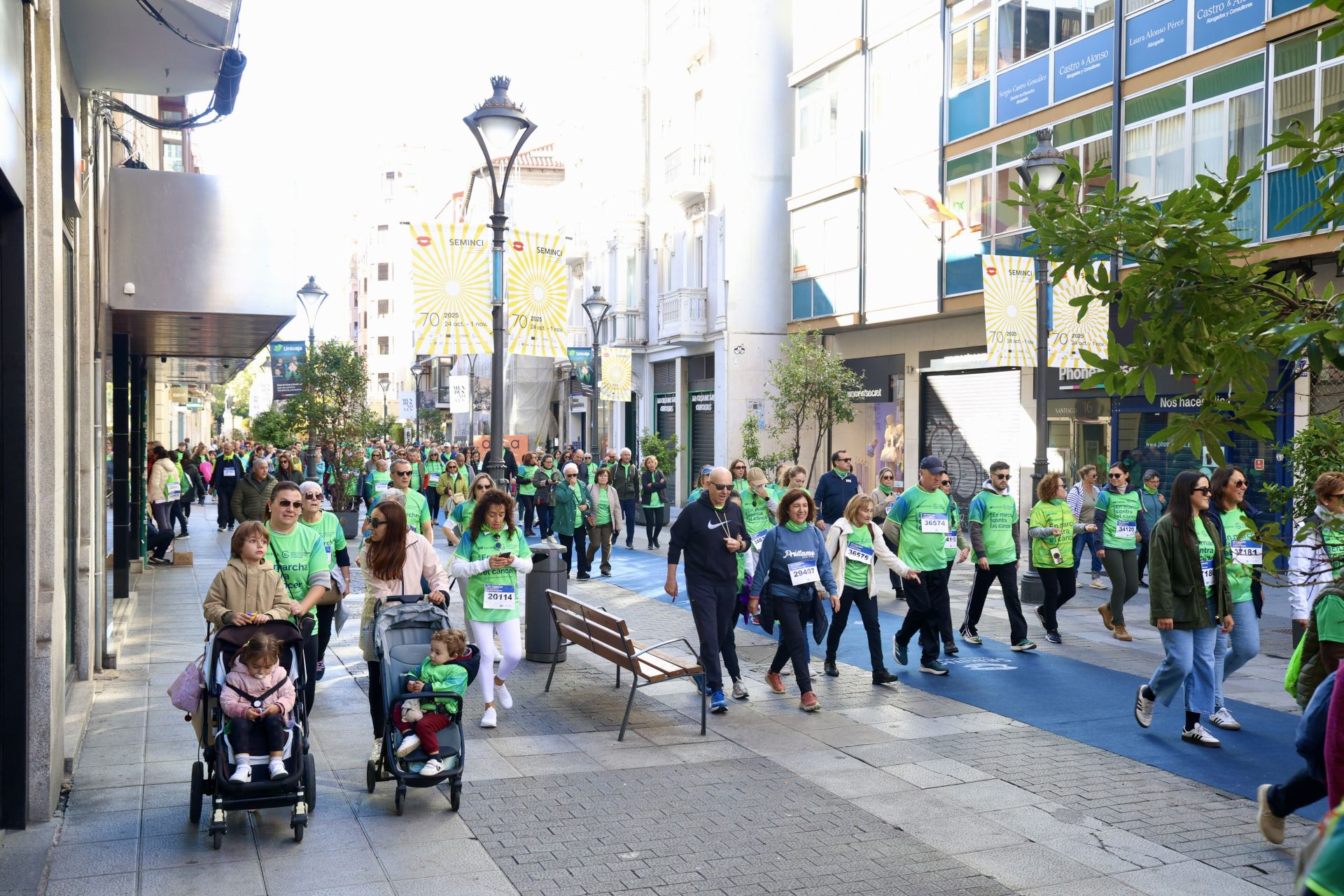 Las imágenes de la Marcha contra el Cáncer 2025