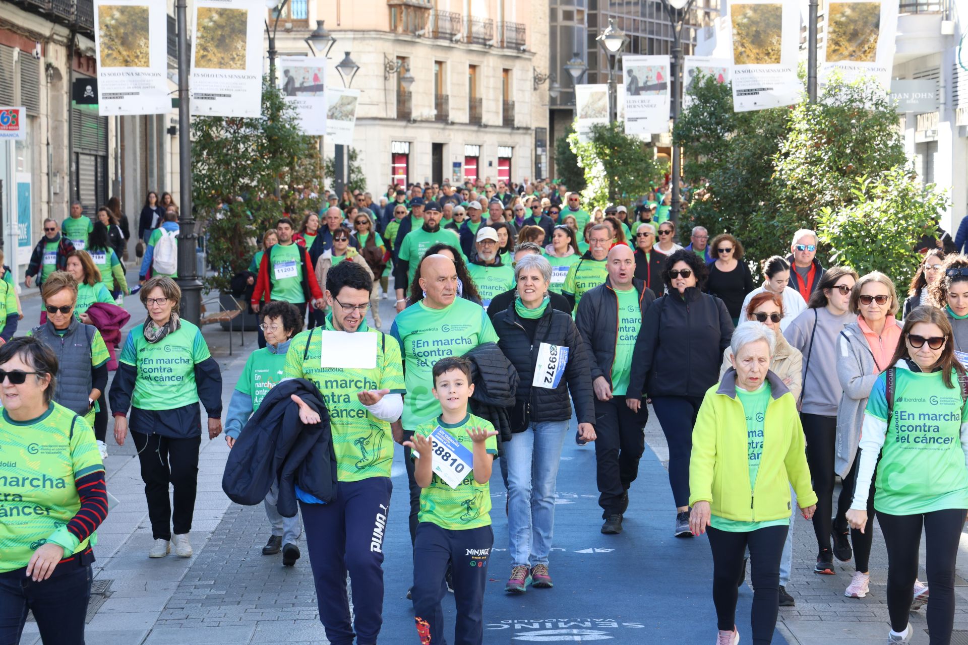 Las imágenes de la Marcha contra el Cáncer 2025