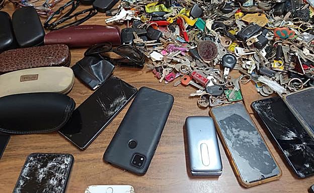 Móviles, llaves y gafas son algunos de los objetos que se extravían con más frecuencia.