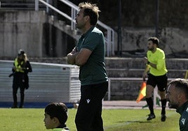 Iñaki Bea, durante el partido de este domingo en Salamanca.
