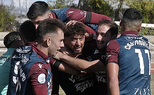 Celebración del 0-2, conseguido por Juan Silva de cabeza.