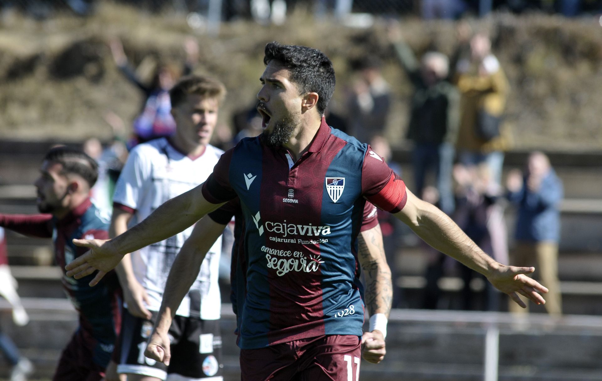 Fotos de la victoria de la Segoviana en Salamanca