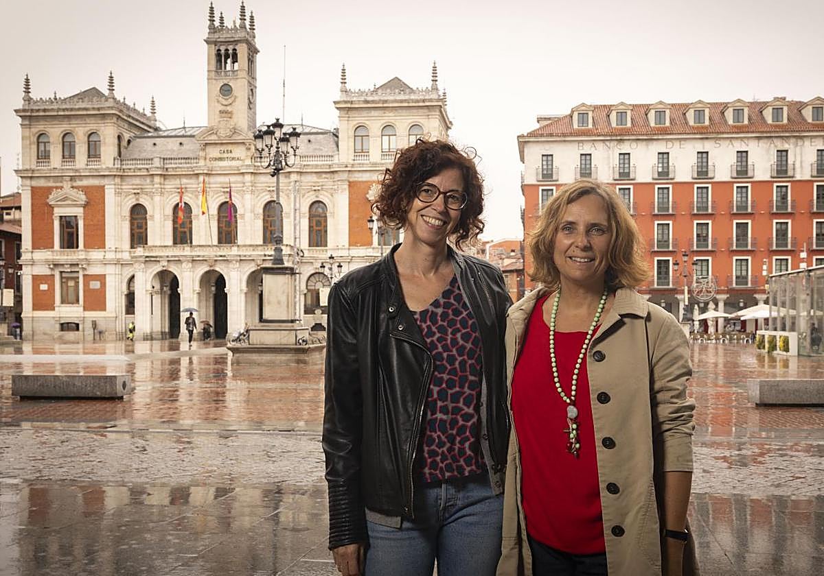 Ana Serret, directora de 'Apuntes para una ficción consentida', junto a la directora de fotografía Almudena Sánchez.