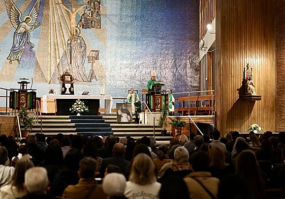 El arzobispo Luis Argüello durante la homilía