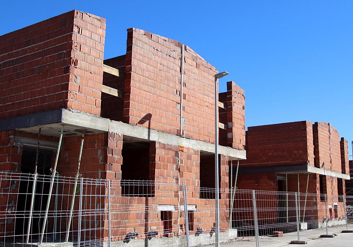 Estado actual de las obras de ejecución de 20 viviendas públicas en el municipio segoviano.