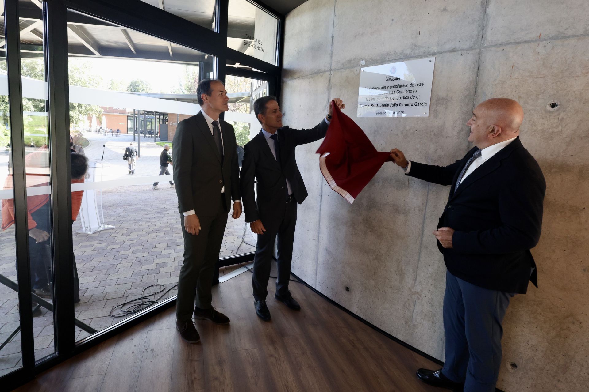 En imágenes la ampliación y reforma del tanatorio de las Contiendas