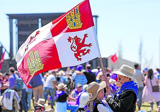 La bandera de Castilla y León en la celebración del Día de Villalar.