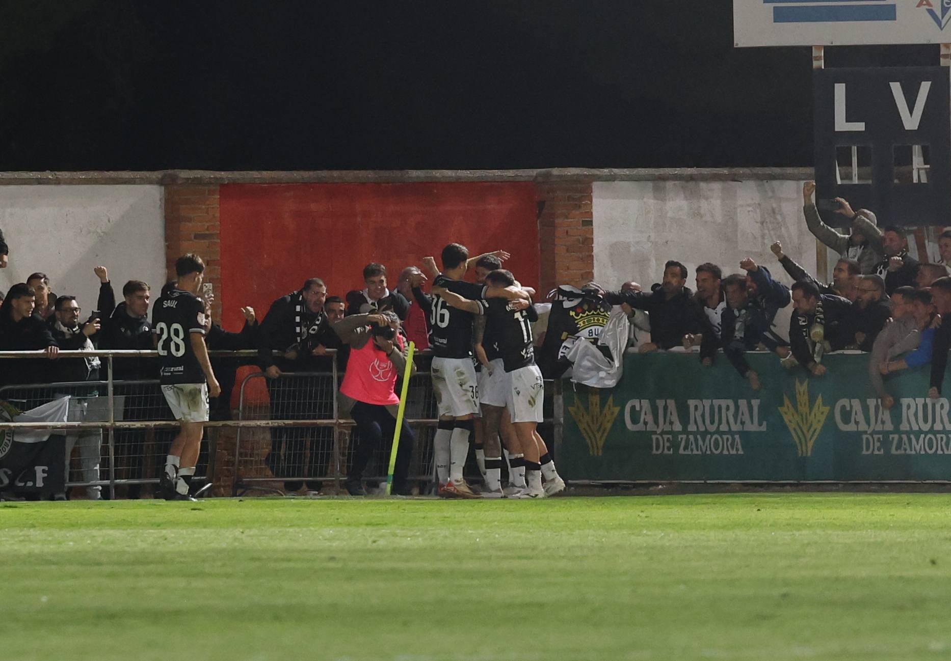 Las imágenes de la derrota del Atlético Tordesillas ante el Burgos CF