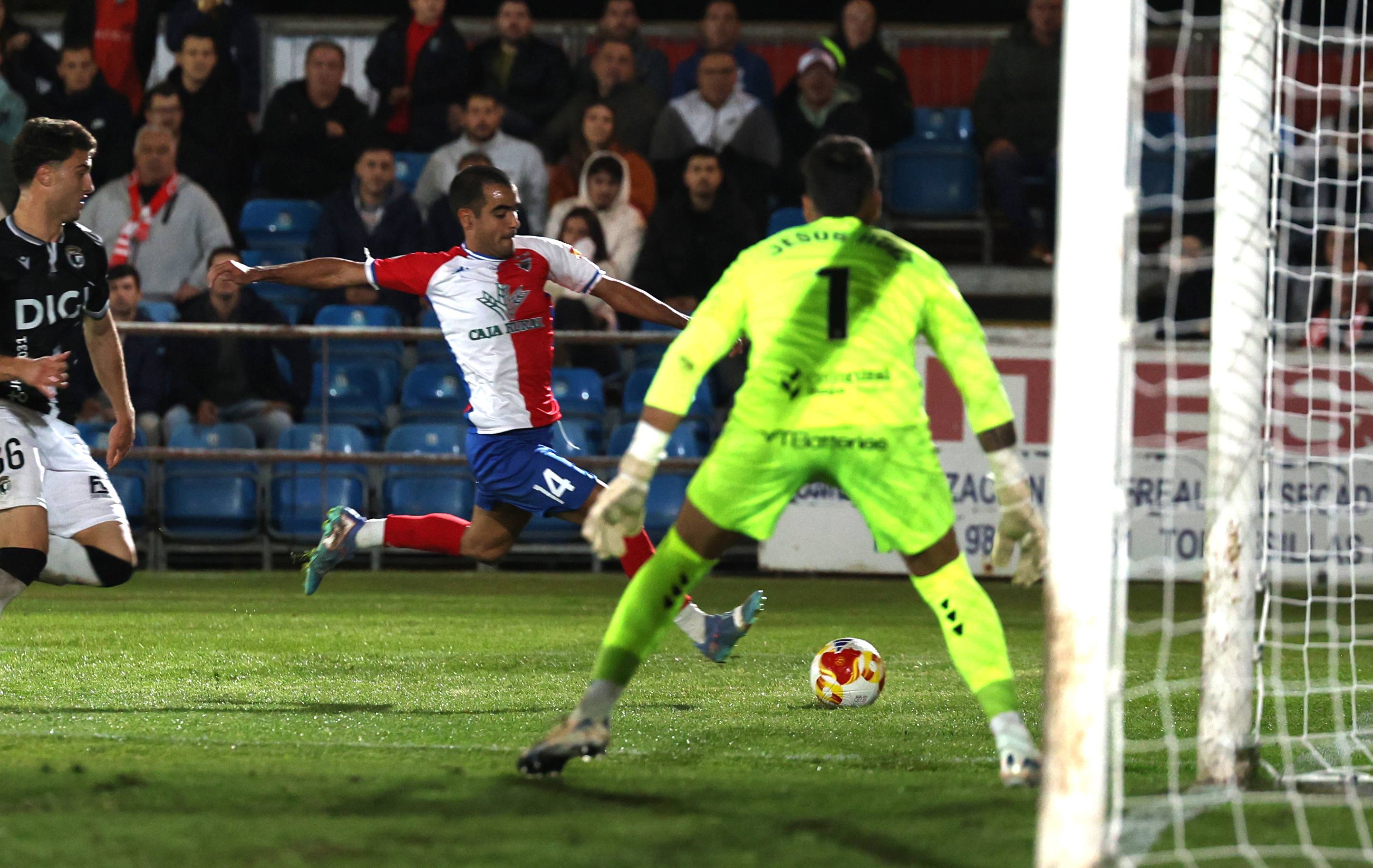 Las imágenes de la derrota del Atlético Tordesillas ante el Burgos CF