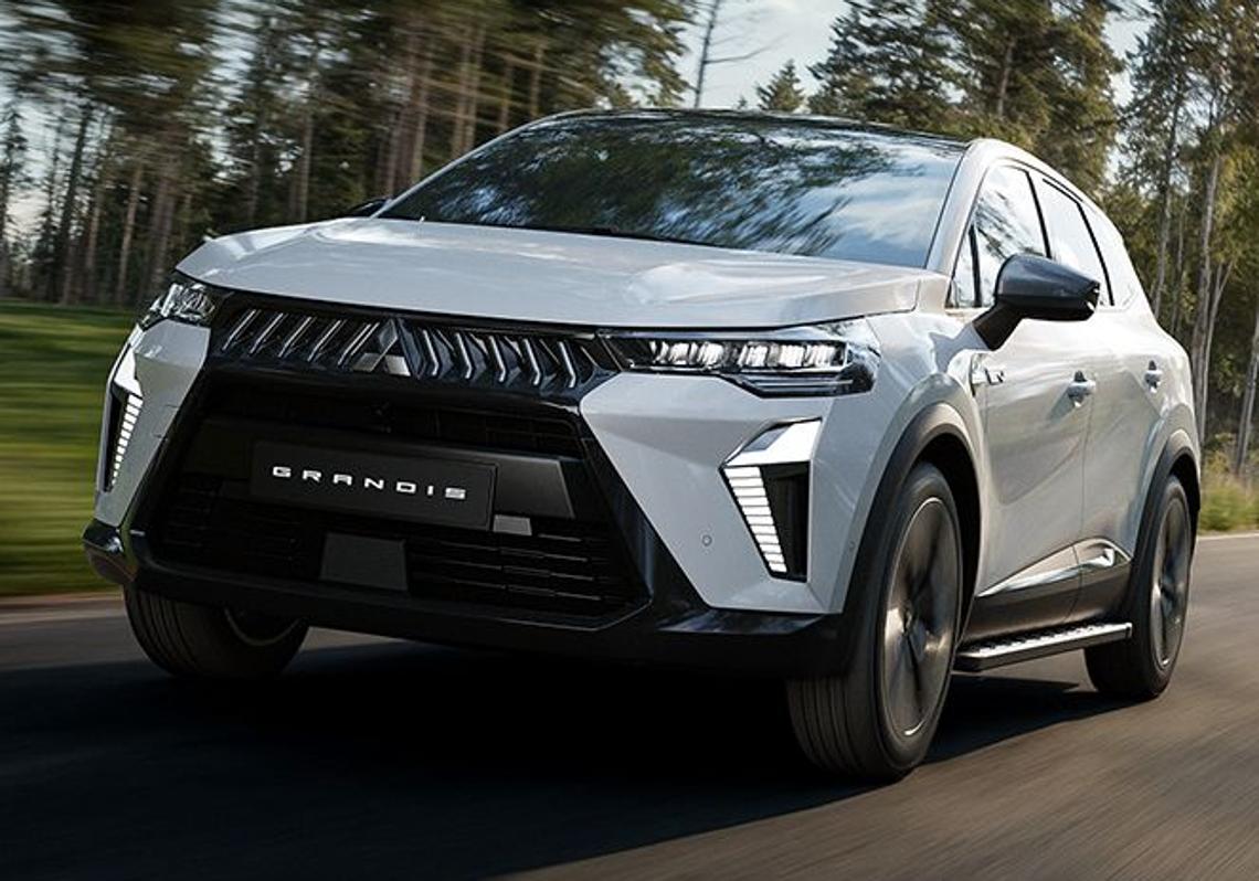 Imagen antes - Renault comienza a fabricar el Mitsubishi Grandis en Valladolid con la previsión de producir 2.500 este año