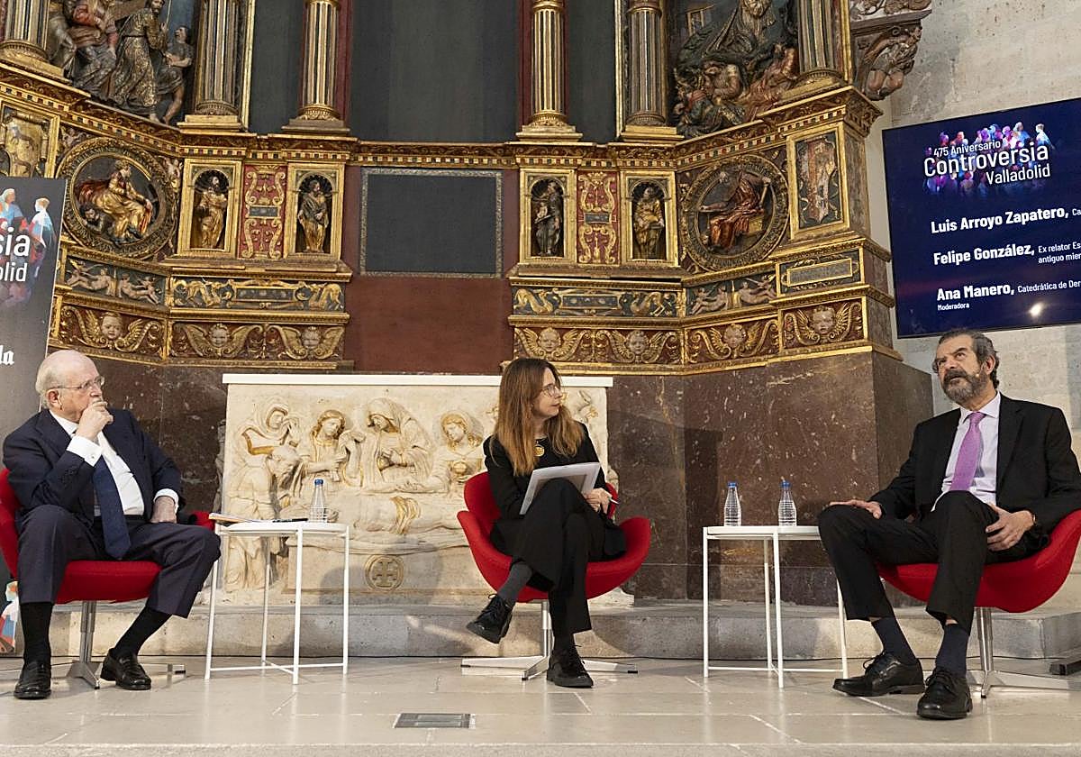 Luis Arroyo, Ana Manero y Felipe González durante el encuentro.