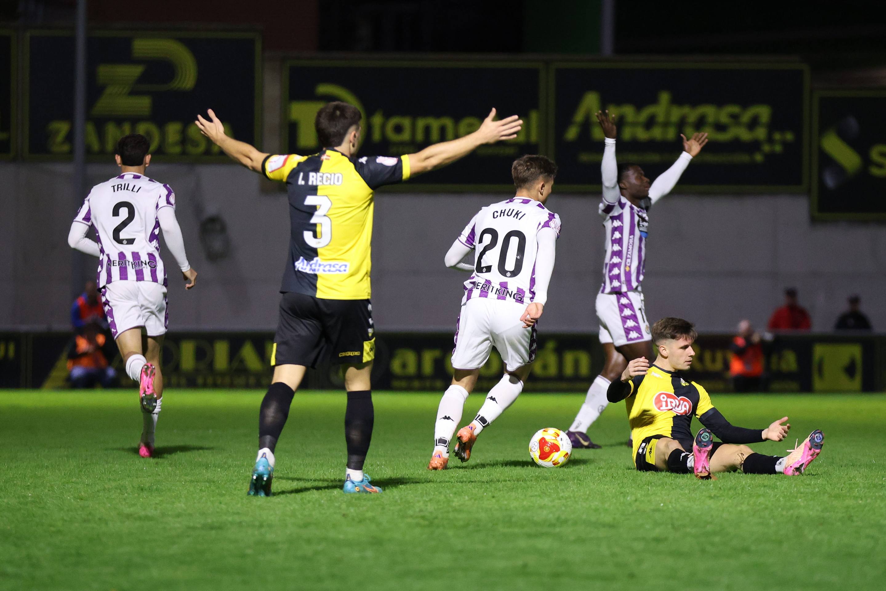 Las imágenes de la bochornosa eliminación del Real Valladolid