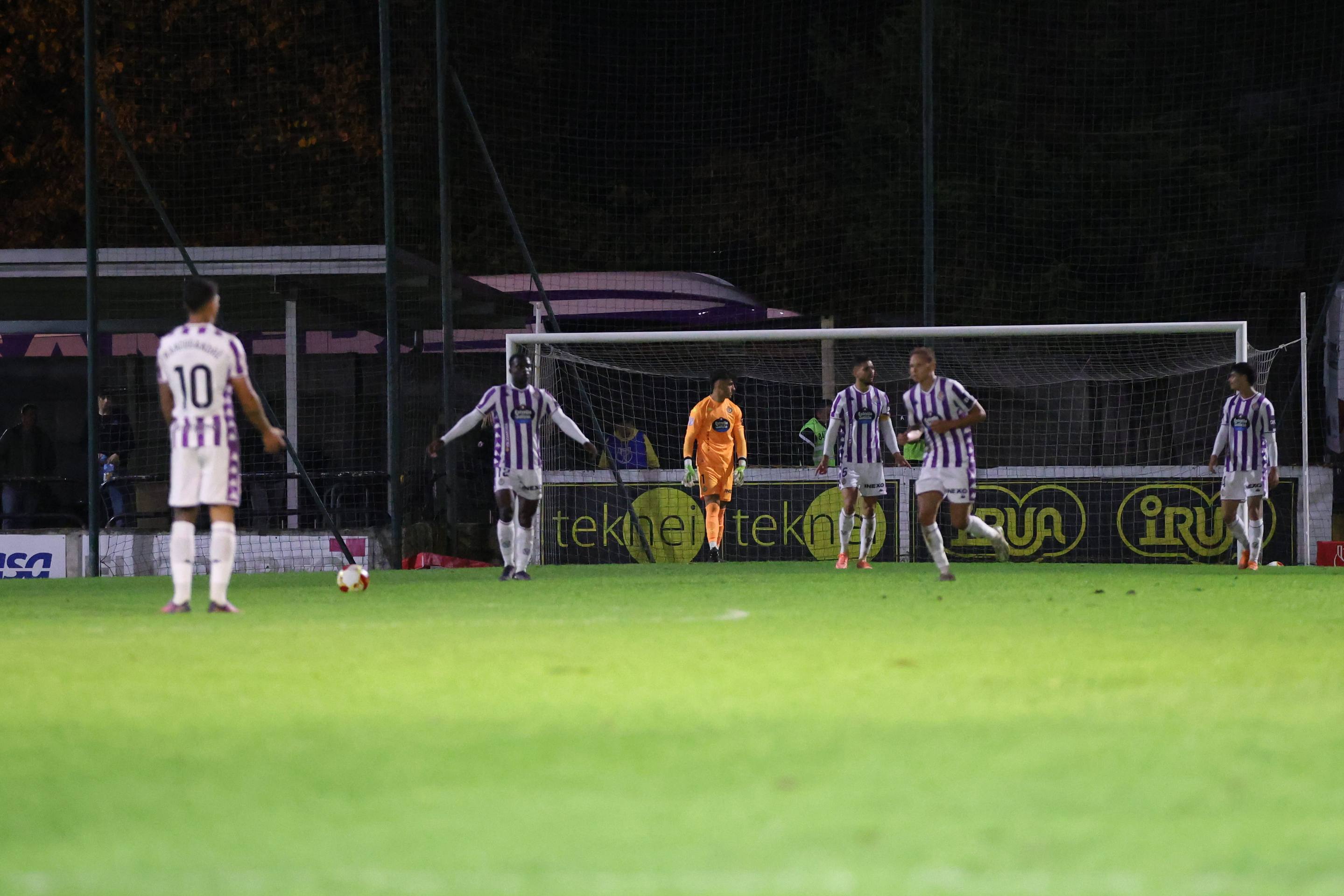 Las imágenes de la bochornosa eliminación del Real Valladolid