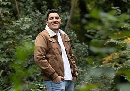 El creador de contenido Carlos Davila en el Campo Grande de Valladolid.