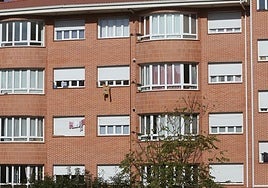 Bloque en el que el Ayuntamiento dispone de varias viviendas sociales.