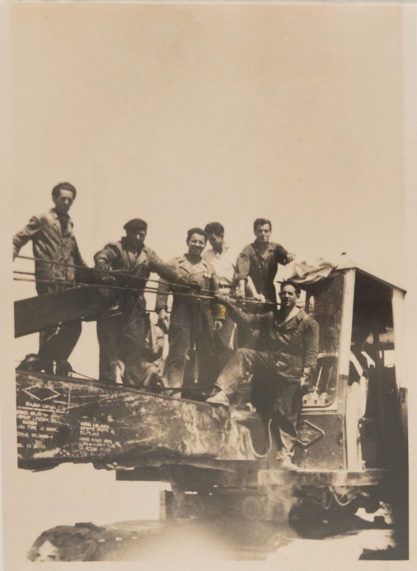 Una de las fotos más antiguas de la exposición, tomada durante los primeros años de la fábrica, en la década de 1950.