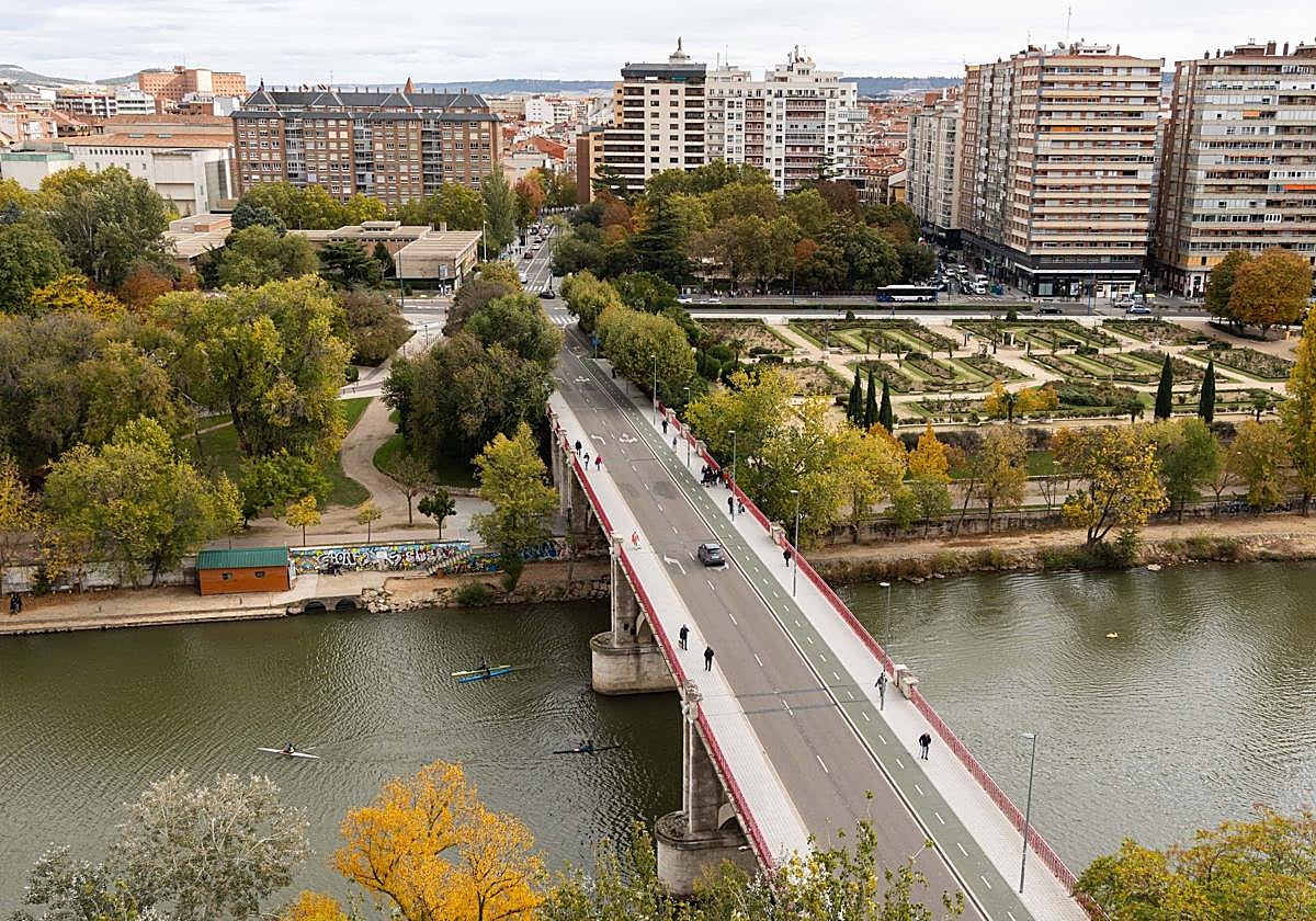 El proyecto de ampliación del puente de Poniente se licitará el próximo año.