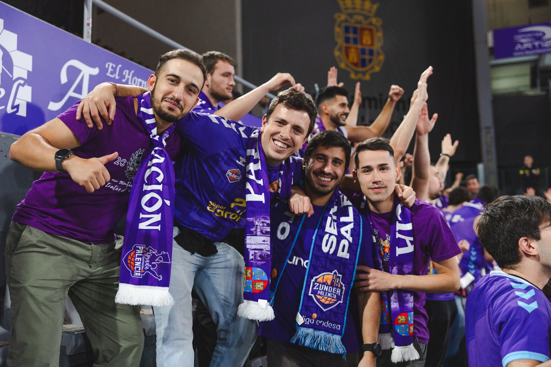 Búscate en las gradas del Súper Agropal Palencia-Alicante