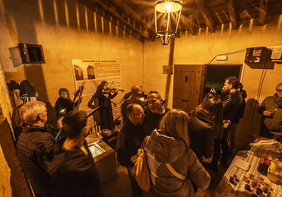 Las imágenes de la jornada a puertas abiertas en la bodega de Villalón de Campos