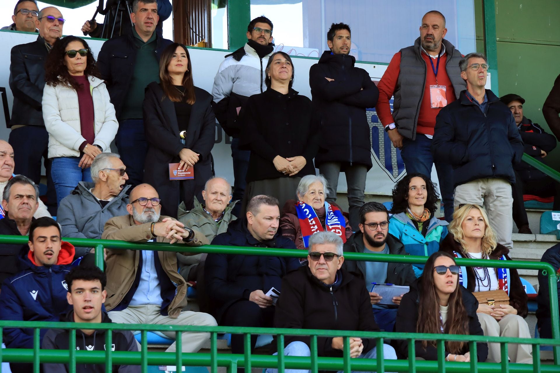 Búscate en las gradas de La Albuera durante el partido de la Segoviana