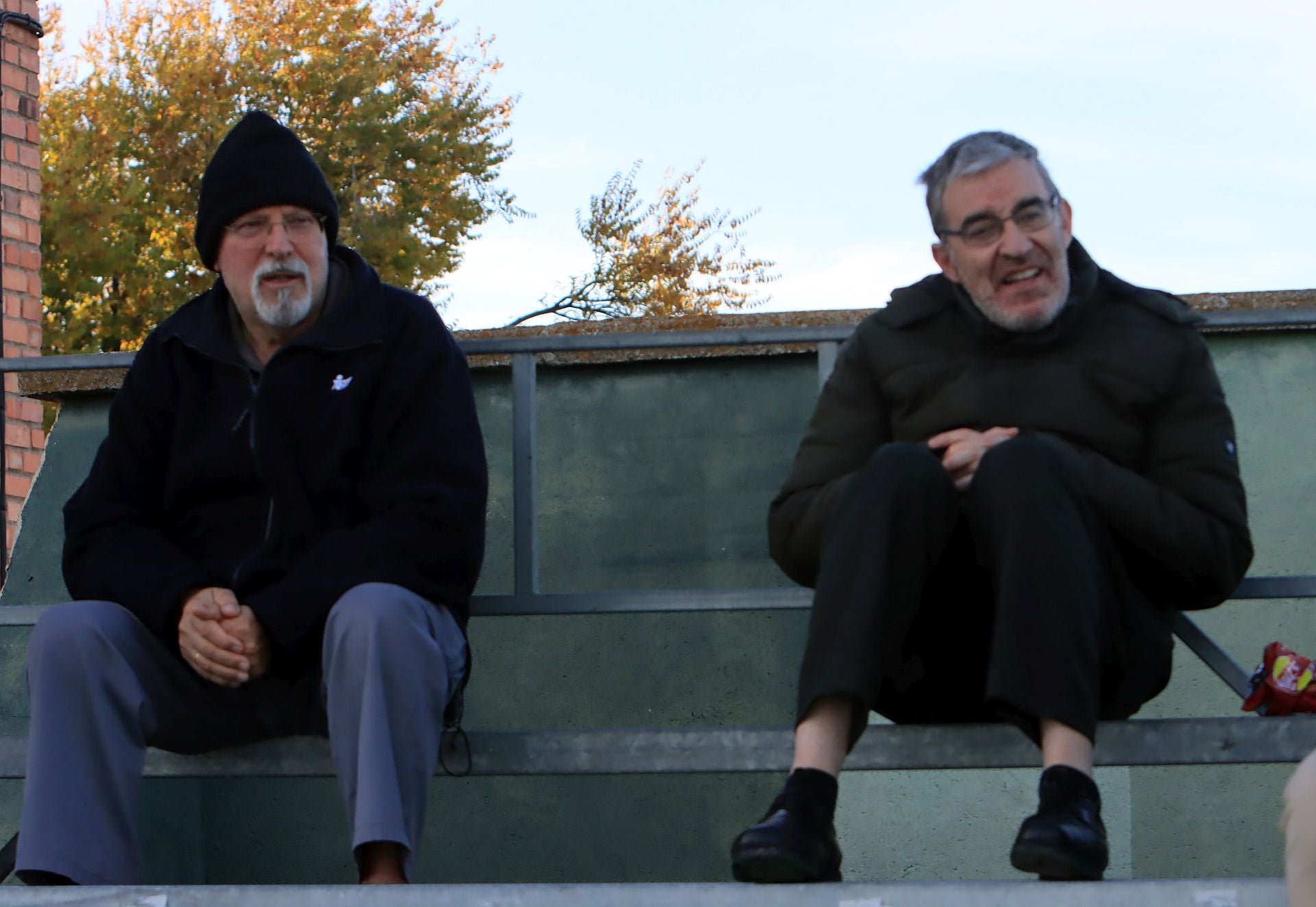 Búscate en las gradas de La Albuera durante el partido de la Segoviana