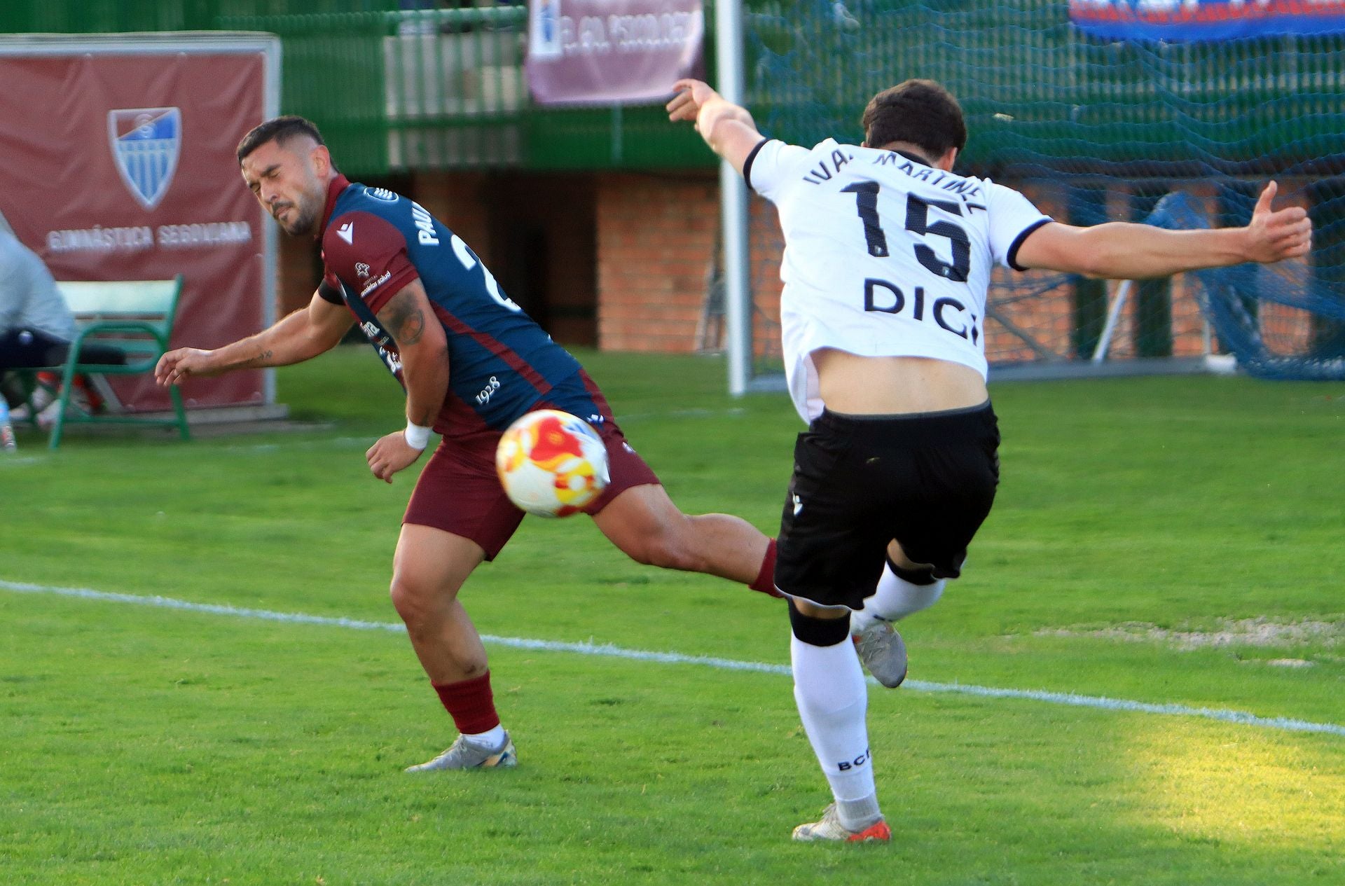 Fotos del partido entre la Segoviana y el Burgos Promesas