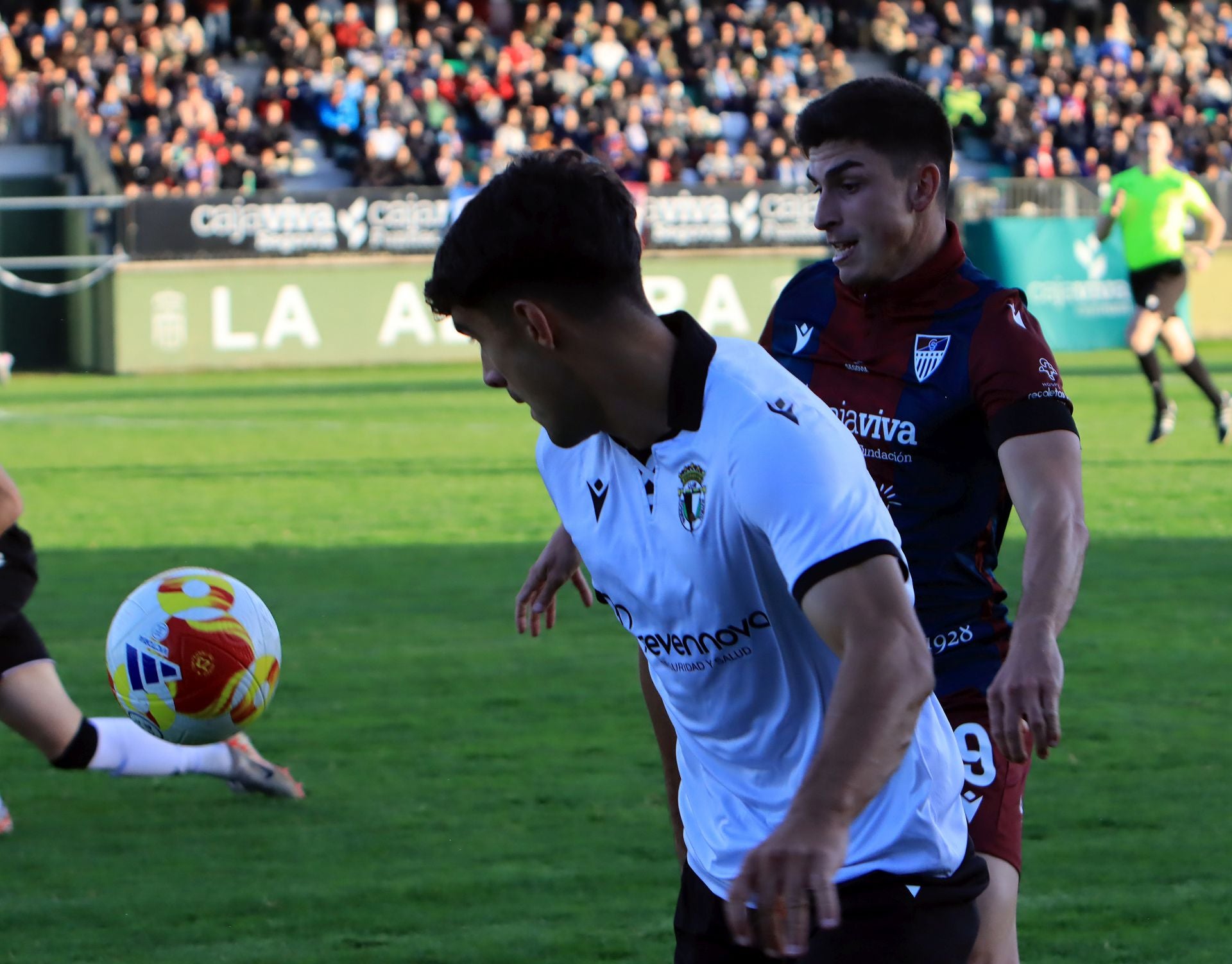 Fotos del partido entre la Segoviana y el Burgos Promesas