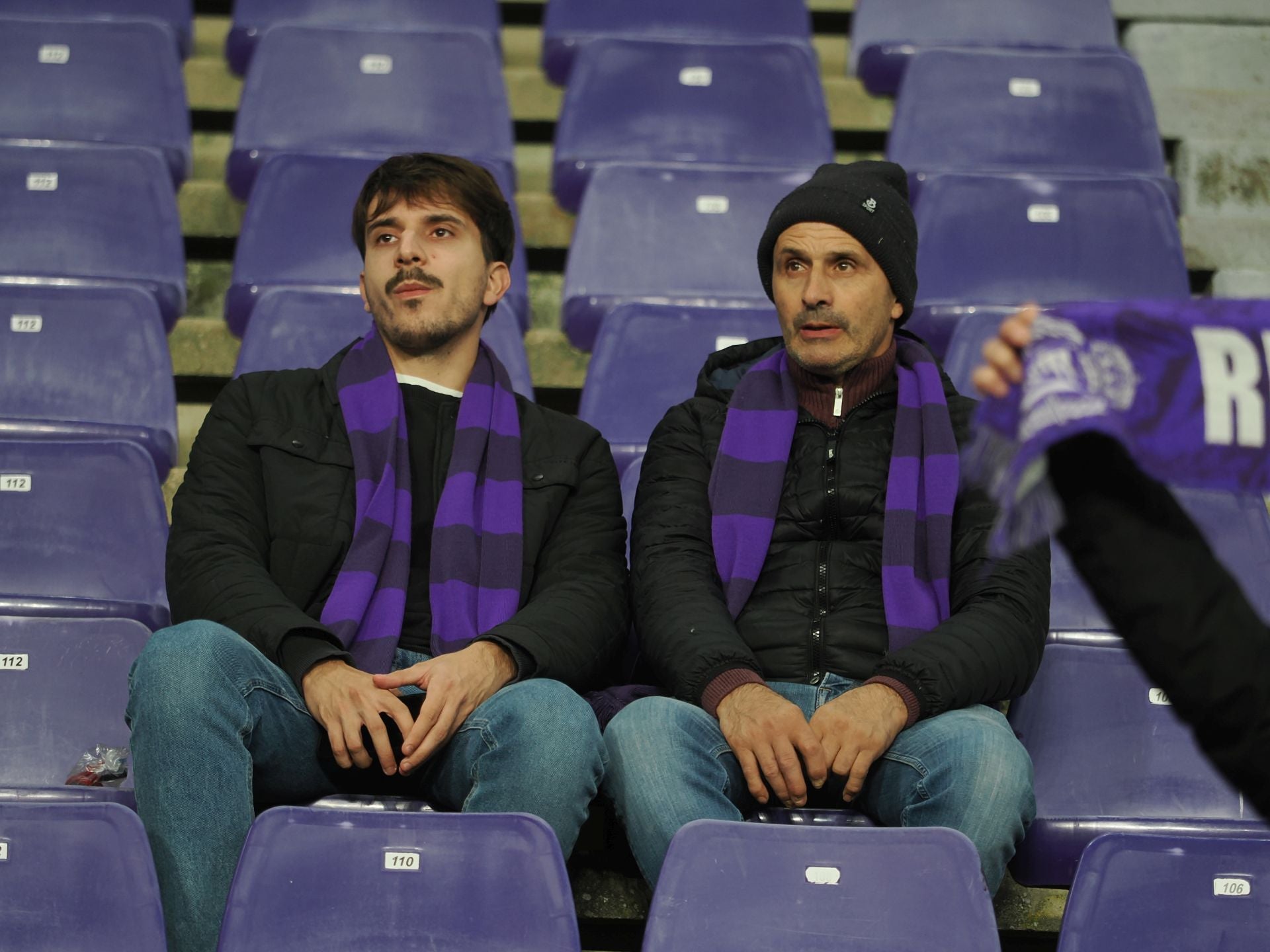Búscate en la grada del estadio José Zorrilla (1/4)