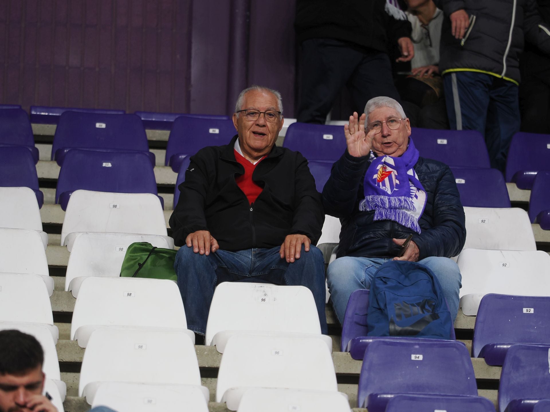 Búscate en la grada del estadio José Zorrilla (1/4)