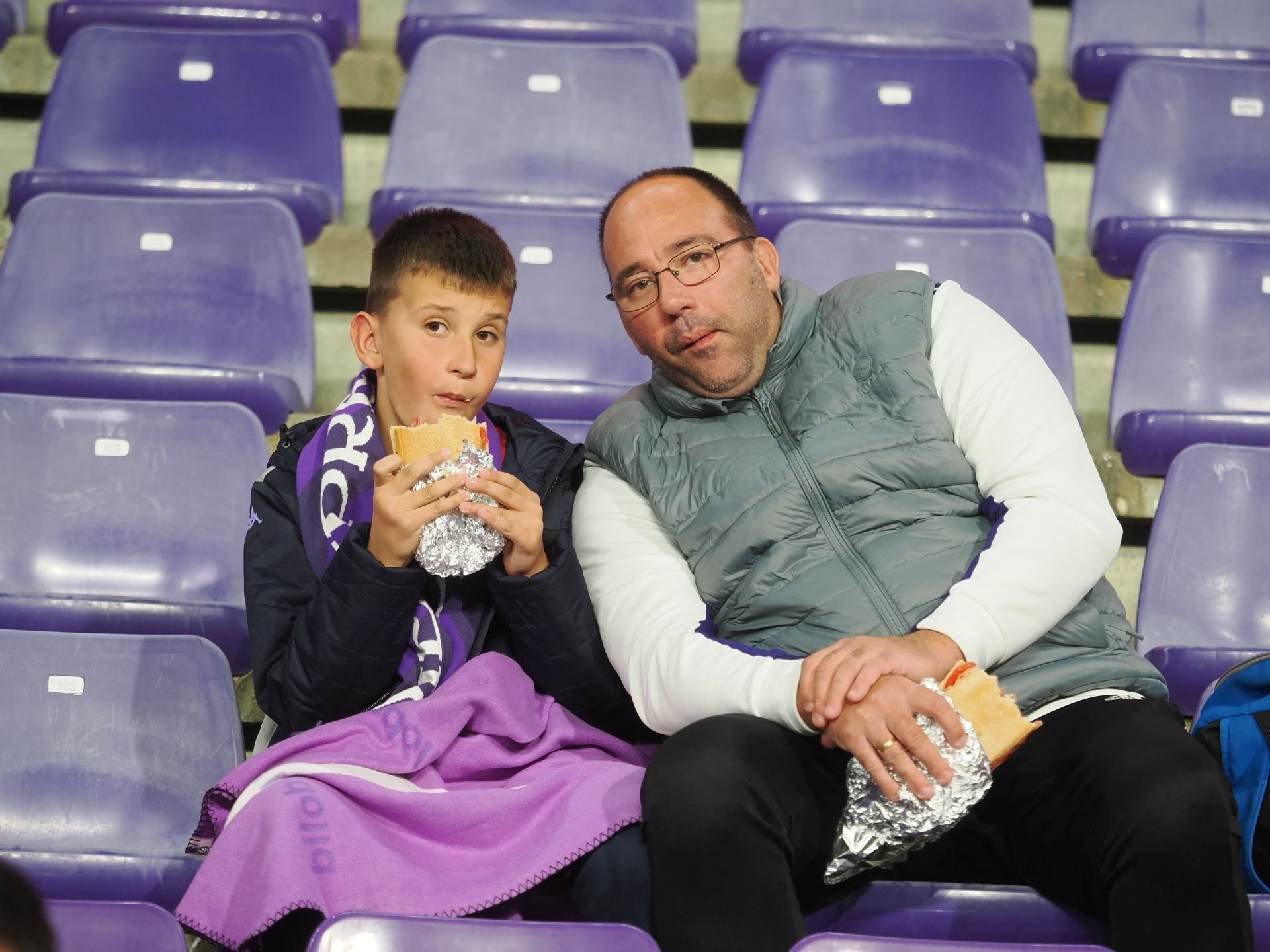 Búscate en la grada del estadio José Zorrilla (2/4)