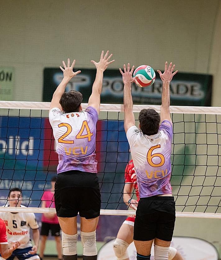 Imagen secundaria 2 - El Universitario VCV no puede con la solidez de la Textil Santanderina