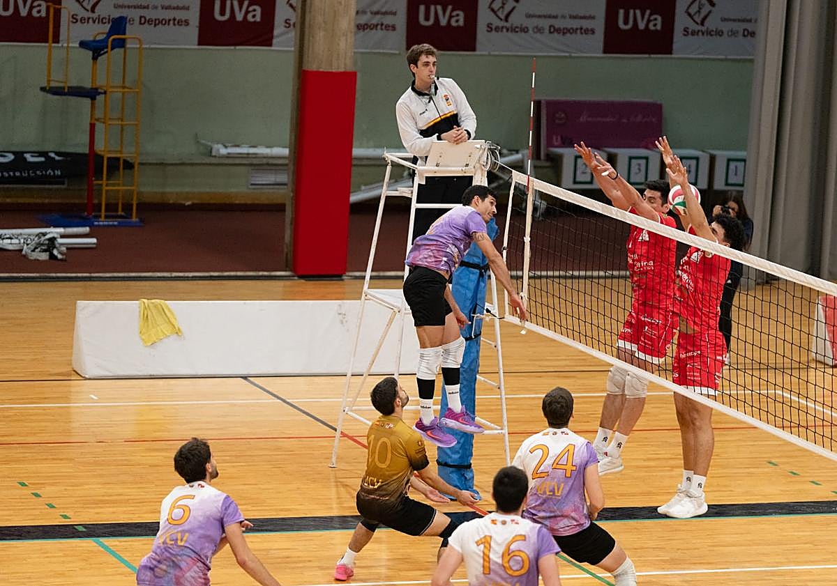 Imagen principal - El Universitario VCV no puede con la solidez de la Textil Santanderina