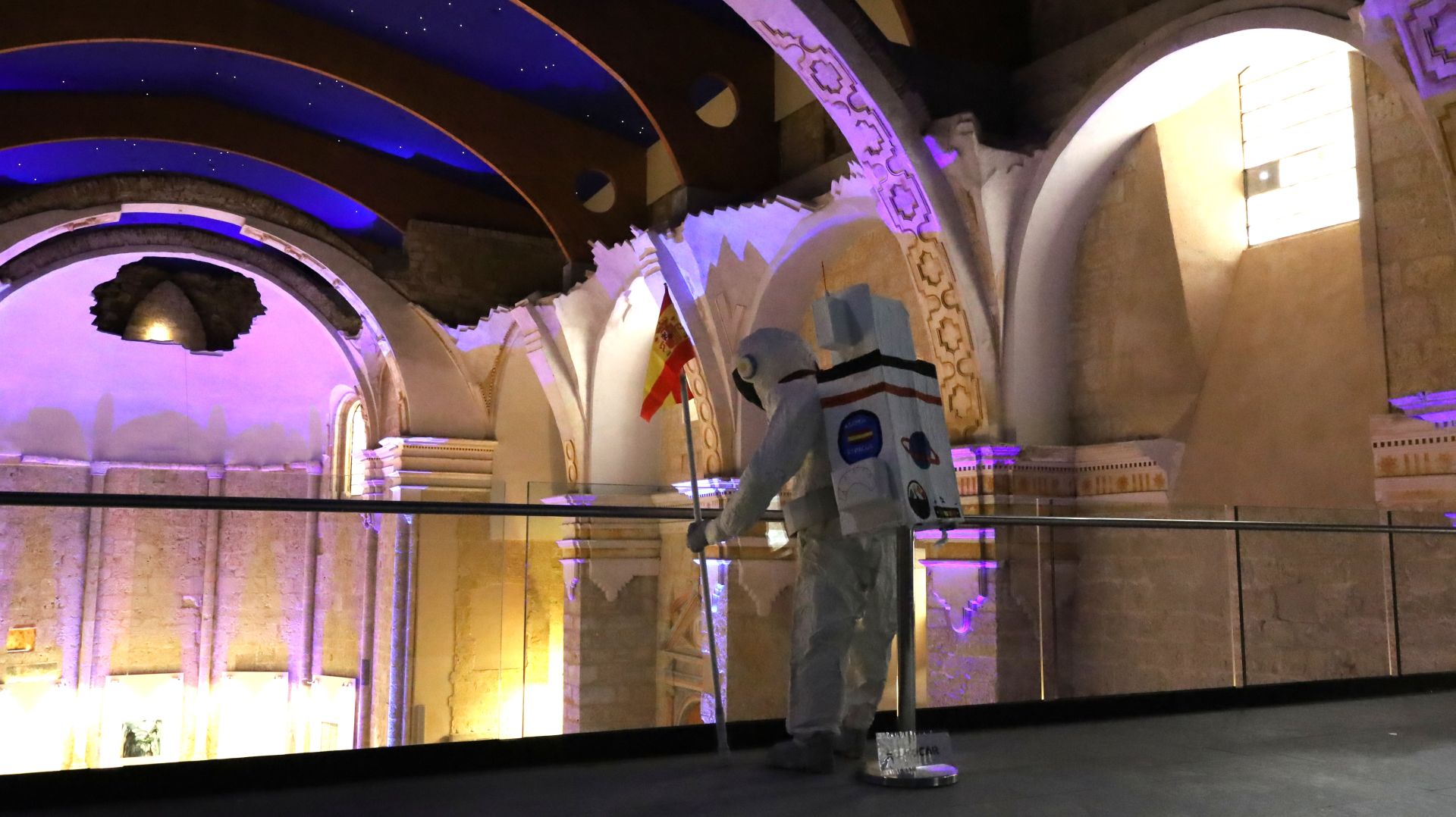 Hospitalarias reinterpreta el cosmos en Palencia