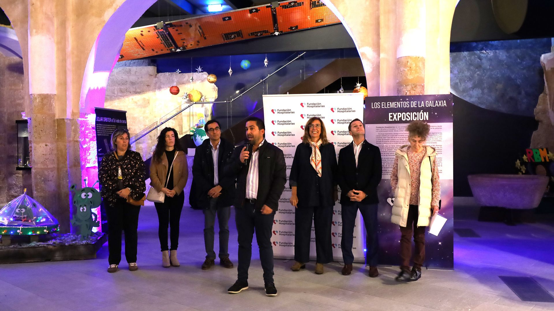 Hospitalarias reinterpreta el cosmos en Palencia