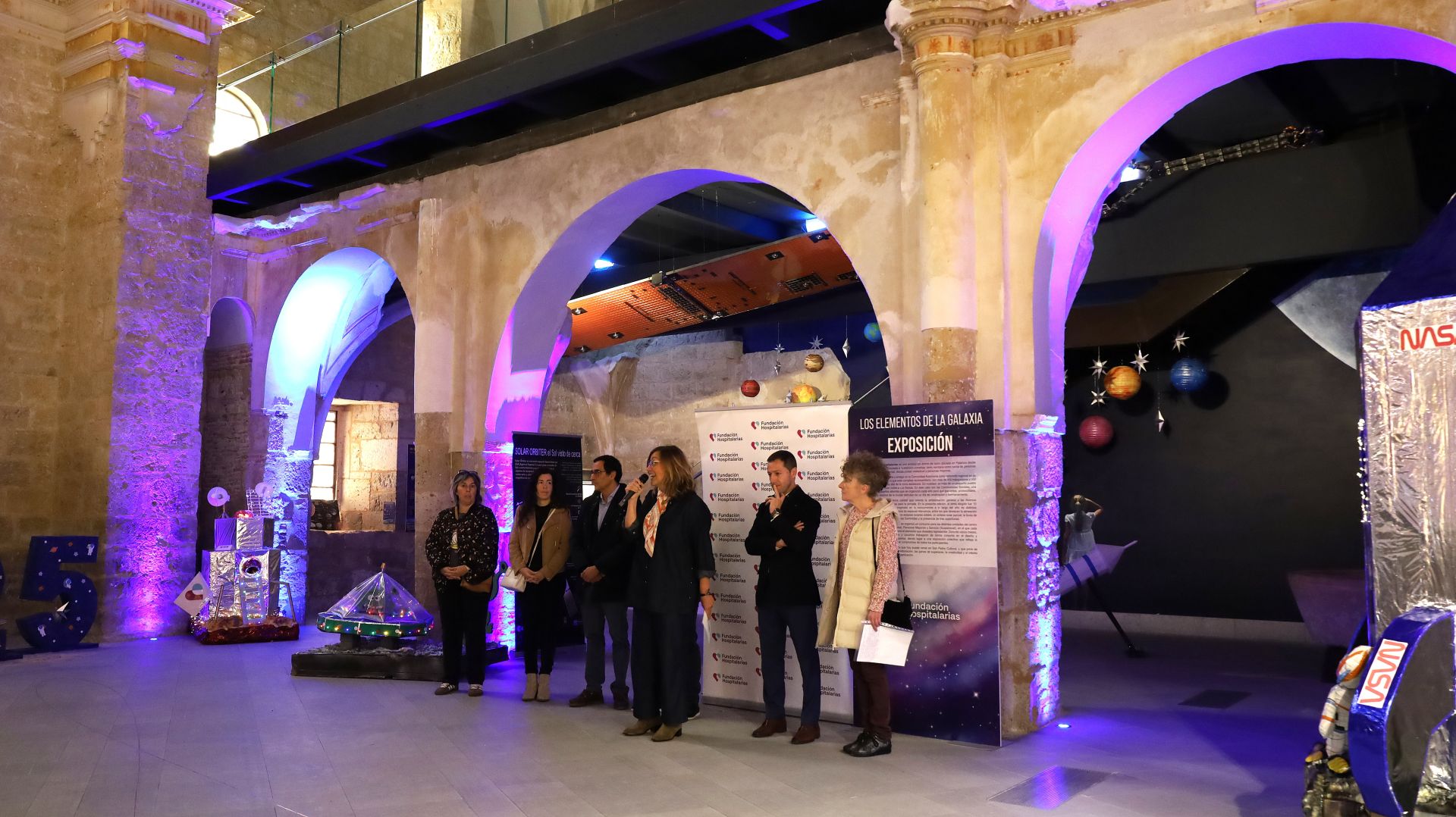 Hospitalarias reinterpreta el cosmos en Palencia