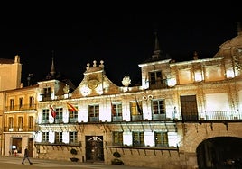 La fachada del Ayuntamiento de Medina del Campo, en una imagen de archivo.