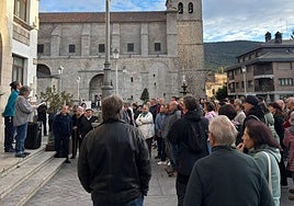 Protesta en El Espinar contra el cambio en la gestión del agua.