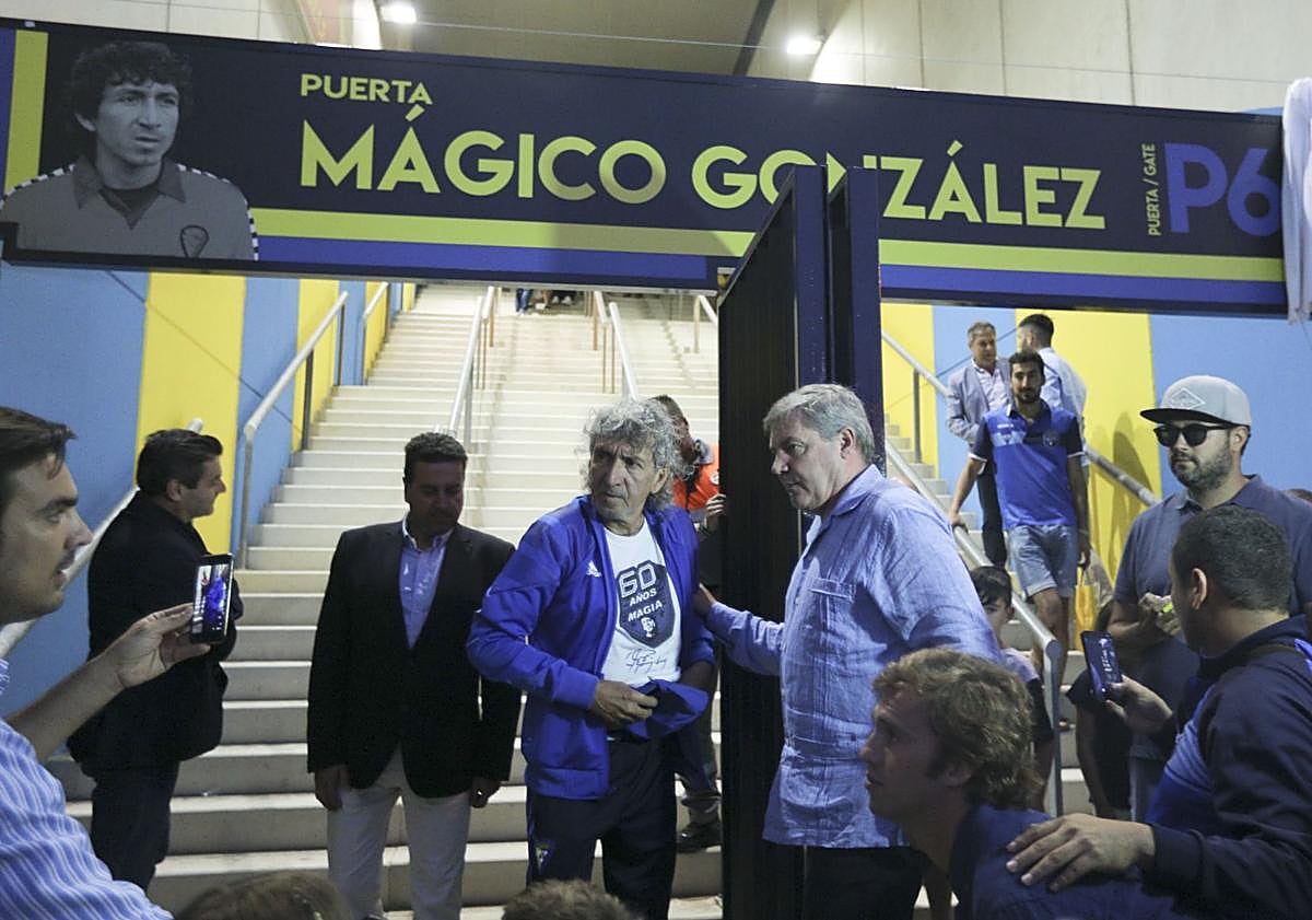 Imagen principal - Mágico González y Onésimo, la mezcla del descaro