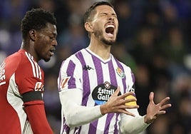 Javi Sánchez lamenta una ocasión fallada el pasado lunes, en el encuentro ante el Granada.