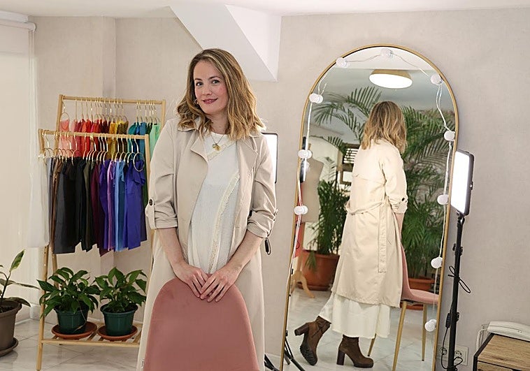 Teresa Tomu en su estudio de la calle Doctrinos en Valladolid.