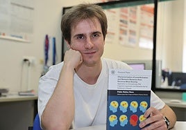 Pablo Núñez Novo con su tesis doctoral sobre la actividad cerebral.