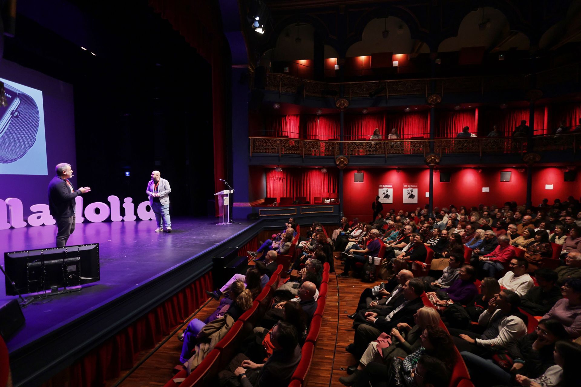 El Teatro Zorrilla acoge Naukas, charlas divulgativas y desenfadadas sobre ciencia