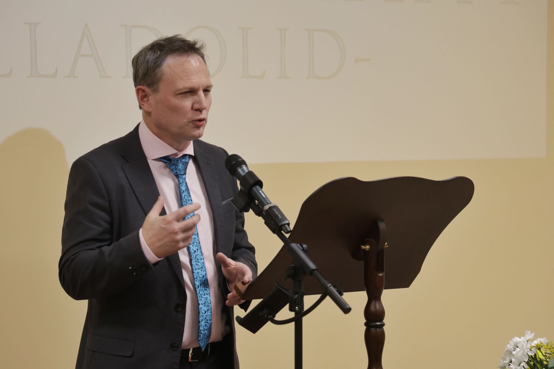 La inauguración de la sede de la religión bahá&#039;i en Valladolid, en imágenes