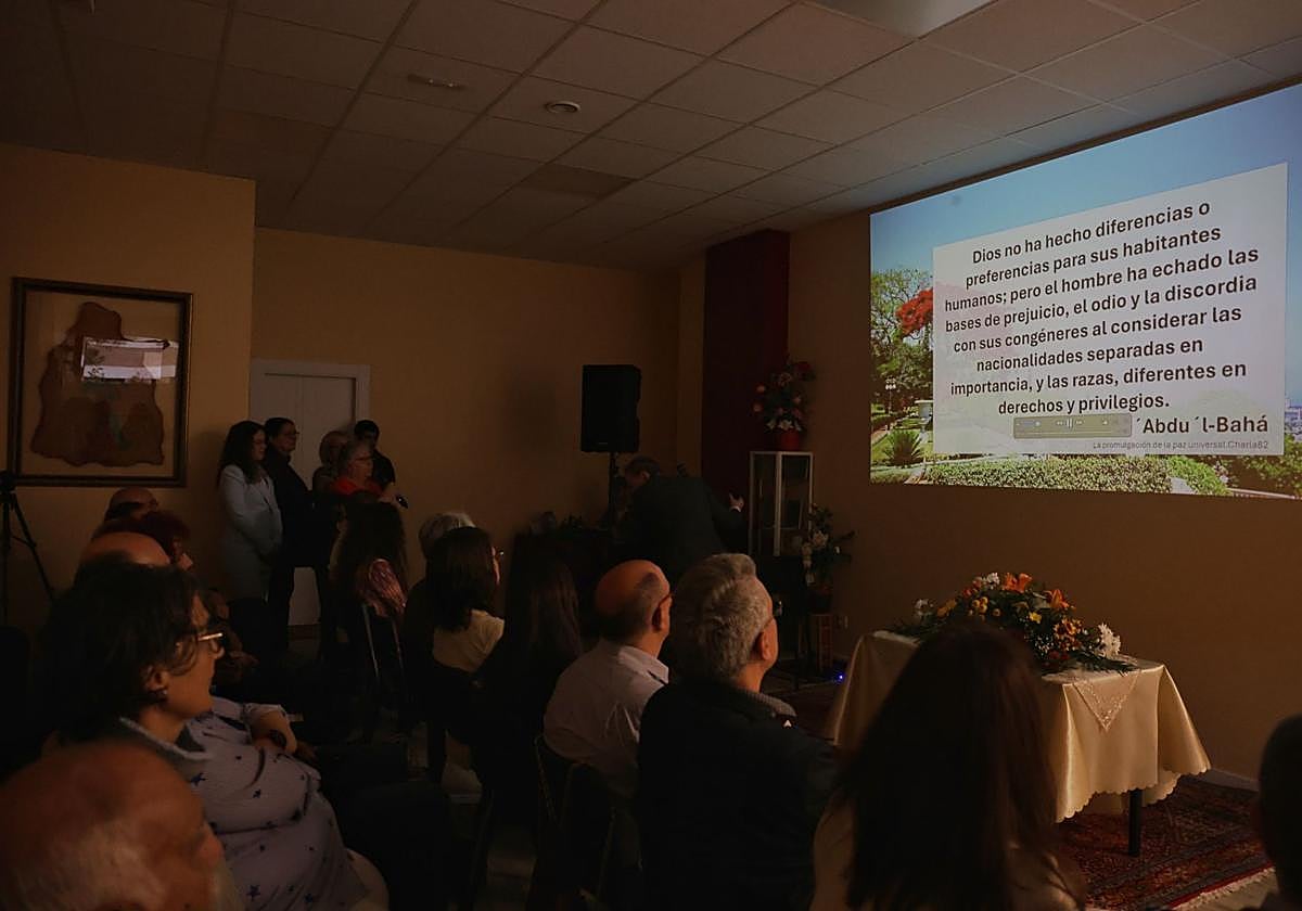 La inauguración de la sede de la religión bahá&#039;i en Valladolid, en imágenes