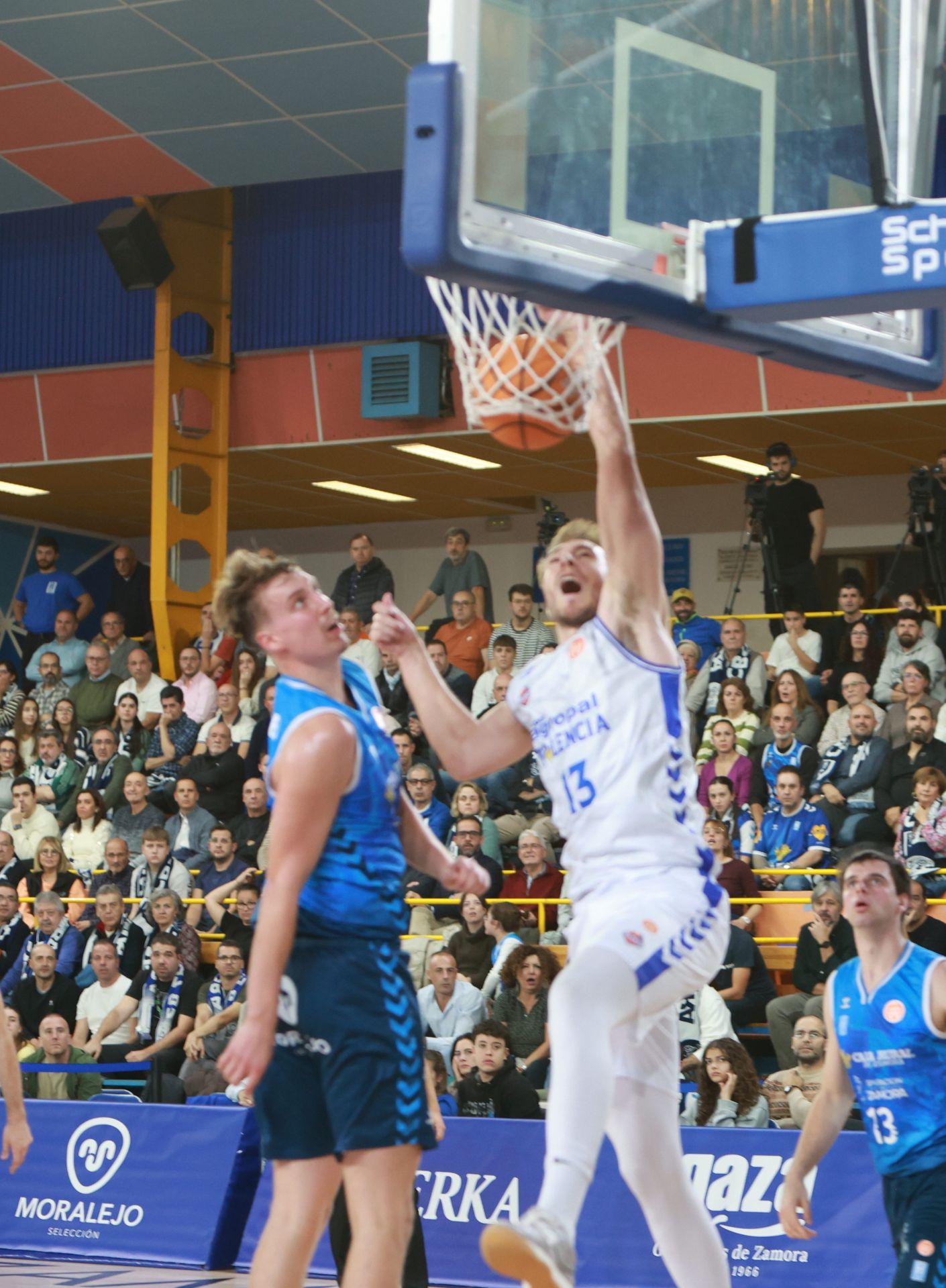 Caja Rural Zamora 77-102 Súper Agropal Palencia