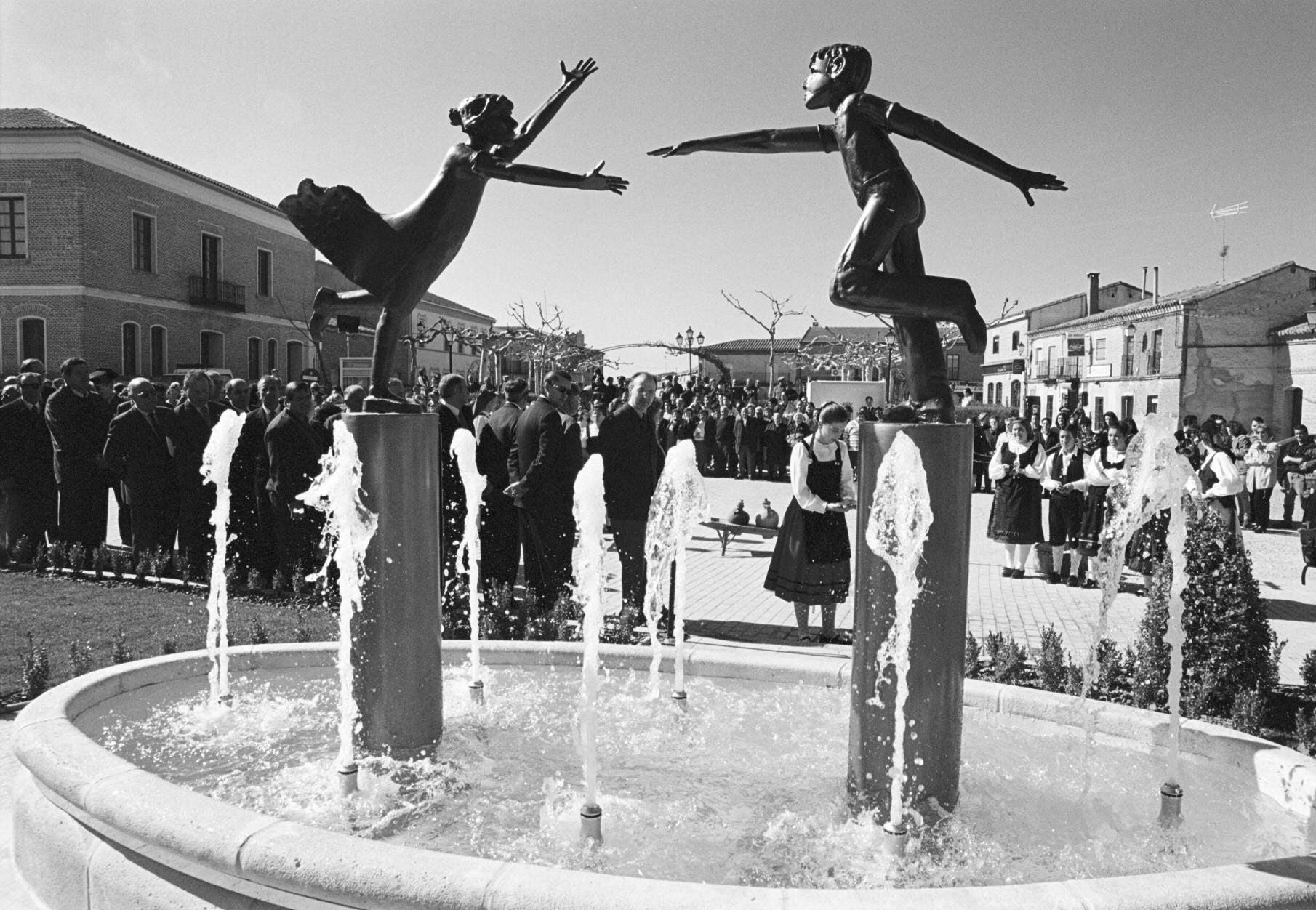 Inauguración del parque público de Fresno el Viejo. 2 de junio de 2000.