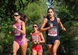 Carla Gallardo, este domingo en el Cros Internacional de Itálica.